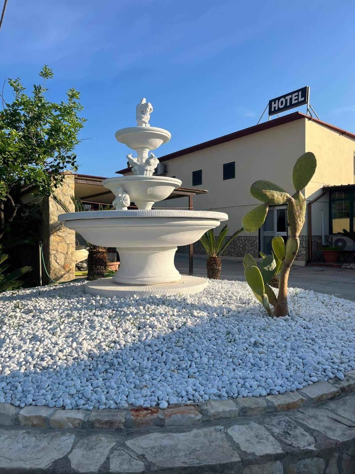 Villaggio Turistico La Baia Degli Angeli Margherita Di Savoia Exterior photo